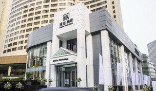 高定家居龙头陷欠薪风波，离职员工被迫“卖货抵薪”！