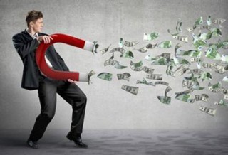 如何发挥个股期权协会的作用与功能？这种作用与功能对行业发展有何推动？