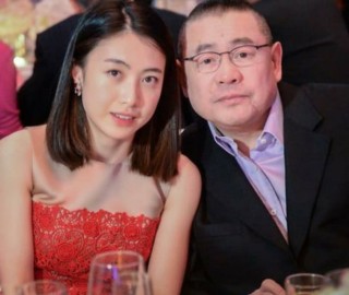 父亲身家超过李嘉诚，他不爱美女爱丑女，继承60亿家产坐地铁上班