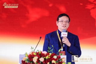 但斌感慨：我已经是“老登”的年龄了，但我的心还像年轻人一样充满着期待