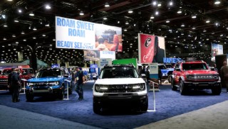 特朗普政府宣扬推动降低汽车售价，淡化对电动汽车的侧重