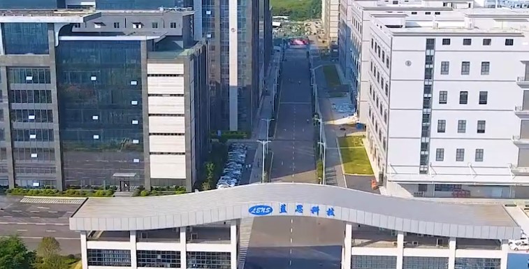 蓝思科技的产品及业务范围是什么？蓝思科技的市场地位如何？  第1张