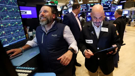 收盘：美股收高道指涨逾1100点 经贸会谈进展提振市场  第2张