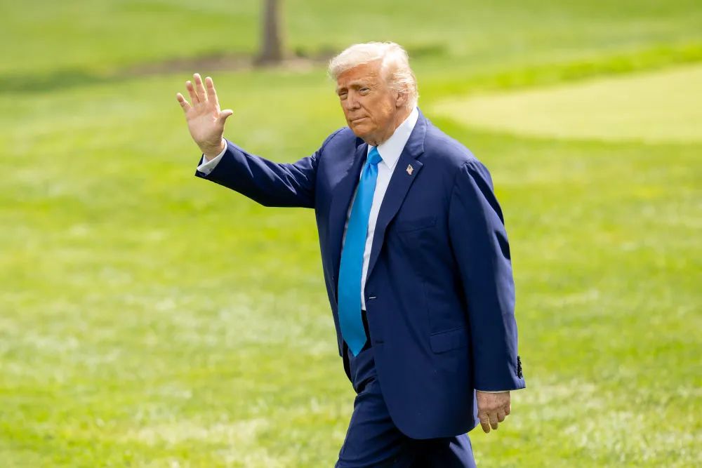 洛杉矶乱了！“美国现役海军陆战队正高度戒备”  第2张