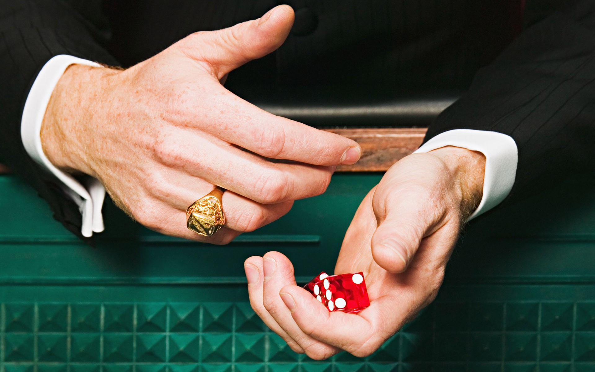 如何进行港股配置？港股配置有哪些策略要点？  第1张