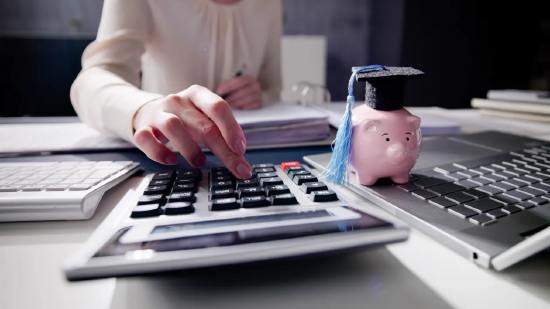 特朗普政府认定更多借款人符合学生贷款减免条件  第1张