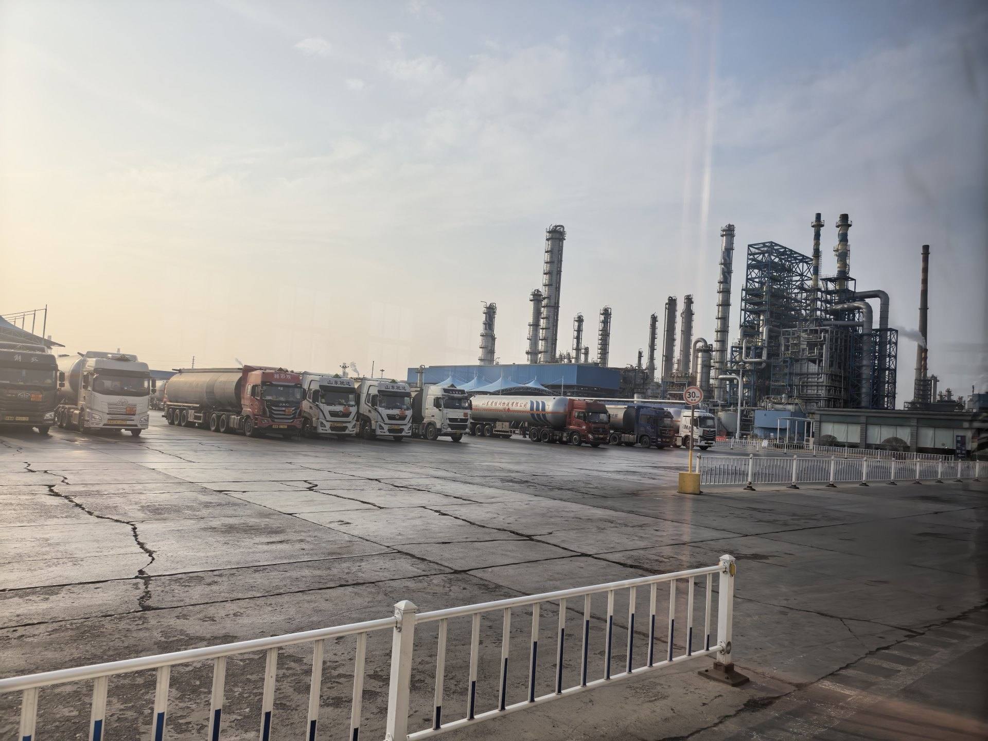 “以前每桶省20美元，现在一分折扣没有” 油价“破百”下的山东地炼产业现状深度调查  第3张